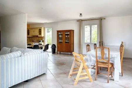 Spacieuse villa à Saint-Jean-du-Pin avec piscine privée - Photo 10