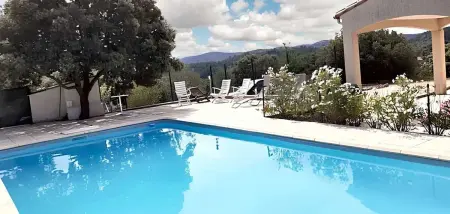 Spacieuse villa à Saint-Jean-du-Pin avec piscine privée - Photo 47