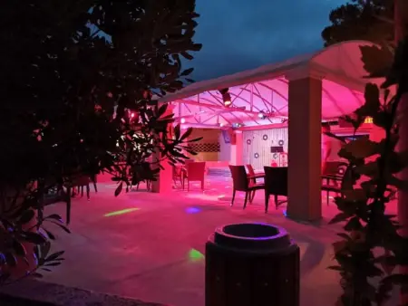 Bungalow charmant à Canet-en-Roussillon avec piscine - Photo 10