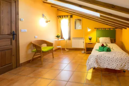Maison charmante à Fresneda de la Sierra Tirón avec jardin. - Photo 11