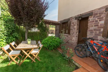 Maison charmante à Fresneda de la Sierra Tirón avec jardin. - Photo 14