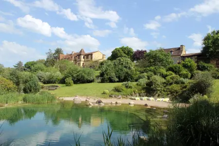 Maison charmante à Saint-Cybranet avec grand jardin, piscine - Photo 4