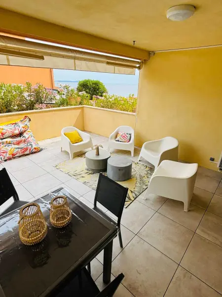 Appartement moderne à Ajaccio de 45 m² avec terrasse vue mer - Photo 11
