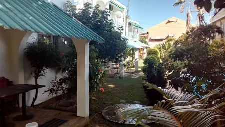 Maison spacieuse à Flic en Flac avec piscine partagée - Photo 4
