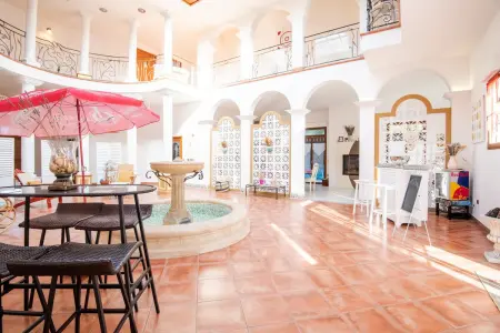 Villa raffinée à Saint-Cyr-sur-Loire avec piscine privée - Photo 2