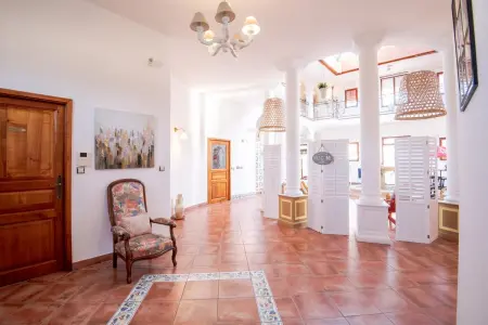 Villa raffinée à Saint-Cyr-sur-Loire avec piscine privée - Photo 28