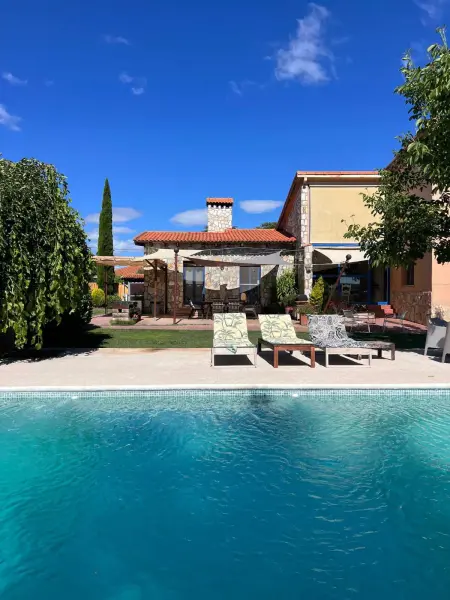 Évasion Champêtre avec Piscine Privée à Uceda - Photo 2