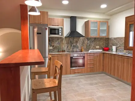 Maison spacieuse à Cretas avec vue sur la montagne - Photo 4