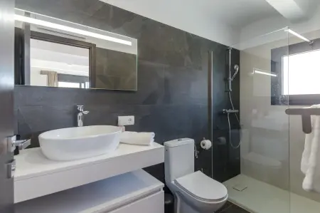 Villa en bord de mer à Lloret de Mar avec vue sur jardin et piscine - Photo 7