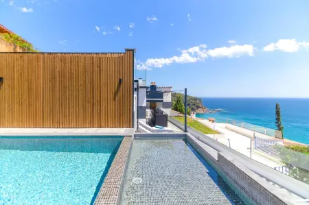 Villa en bord de mer à Lloret de Mar avec vue sur jardin et piscine - Photo 16