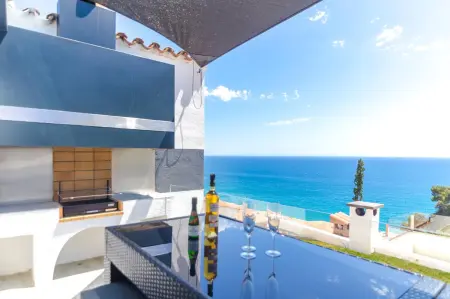 Villa en bord de mer à Lloret de Mar avec vue sur jardin et piscine - Photo 24