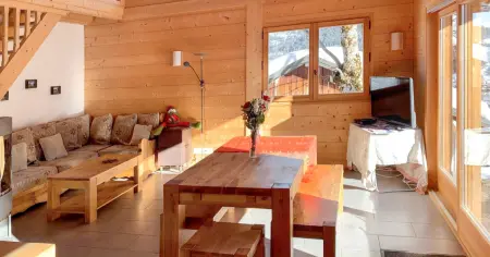 Chalet accueillant avec vue sur la montagne - 180 m² - Valmorel - Photo 2