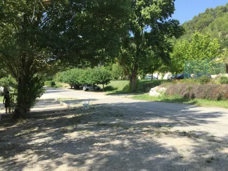 Maison charmante à Saint-Martin-de-Brômes avec piscine partagée - Photo 7