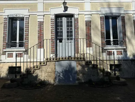 Maison spacieuse à Saint-Floret, avec piscine pour deux. - Photo 21