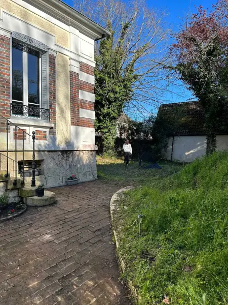 Maison spacieuse à Saint-Floret, avec piscine pour deux. - Photo 22