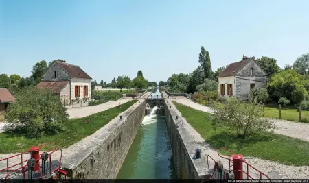 Maison spacieuse à Saint-Floret, avec piscine pour deux. - Photo 28