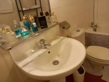 Appartement charmant Paris XVIIe - 27 m² - Vue sur la ville - Photo 8