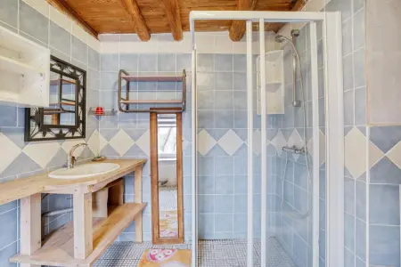 Maison charmante à Valprivas avec jardin privé. - Photo 7