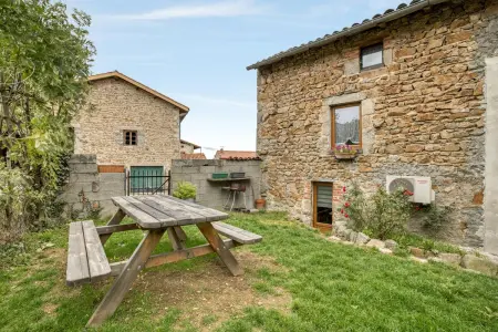 Maison charmante à Valprivas avec jardin privé. - Photo 16