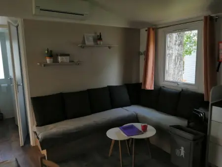Bungalow charmant à Condrieu avec piscine partagée conviviale - Photo 4