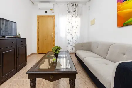 Appartement élégant à Torrevieja avec piscine partagée - Photo 8