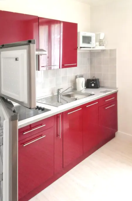 Appartement accueillant à Néris-les-Bains - 35 m², terrasse agréable - Photo 4