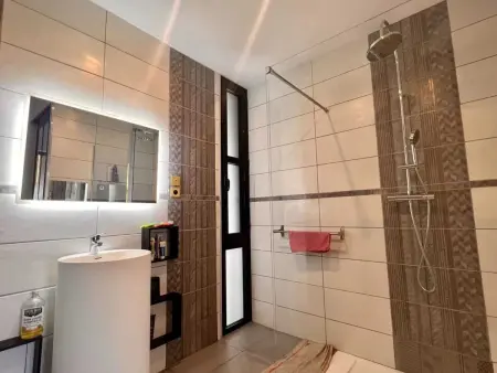 Villa élégante à Marseille avec grande piscine privée - Photo 22