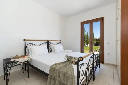Villa ensoleillée à Kolympia avec piscine privée - Photo 9