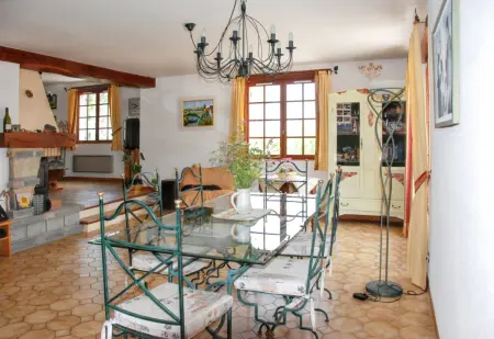 Villa Charmante à Pompignan avec Piscine et Jardin - Photo 4