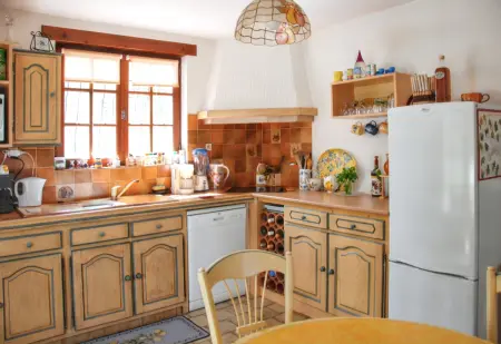 Villa Charmante à Pompignan avec Piscine et Jardin - Photo 8