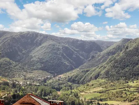 Maison pittoresque à Mostuéjouls avec vue sur la montagne - Photo 16