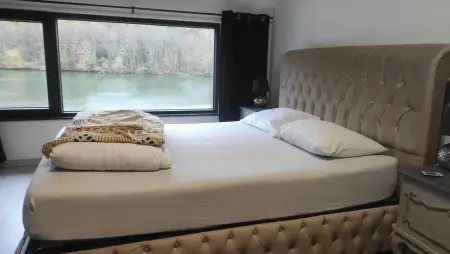 Villa spacieuse avec vue sur la Meuse et équipements complets - Photo 7