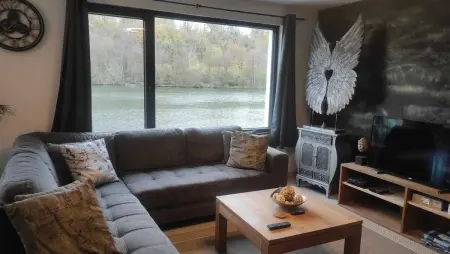 Villa spacieuse avec vue sur la Meuse et équipements complets - Photo 14