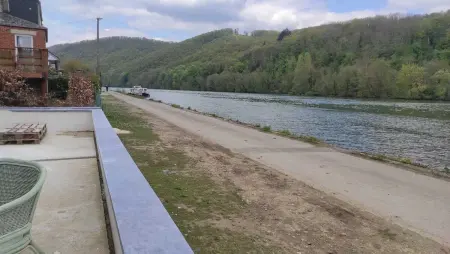 Villa spacieuse avec vue sur la Meuse et équipements complets - Photo 43