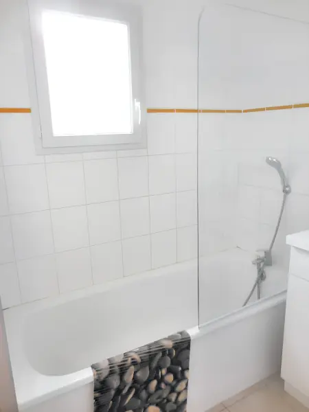 Maison charmante à Salavas avec piscine et jardin - Photo 10