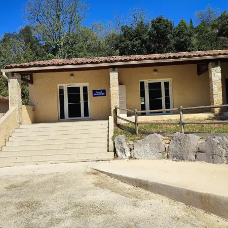 Maison charmante à Salavas avec piscine et jardin - Photo 15