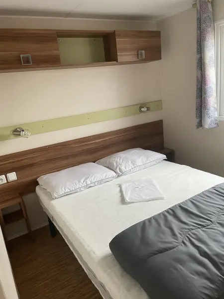 Bungalow charmant à Argences-en-Aubrac avec piscine partagée - Photo 2