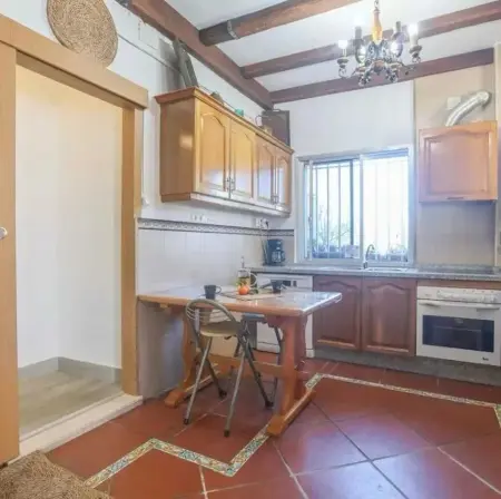 Villa spacieuse à Guillena avec jardin et piscine privée - Photo 10