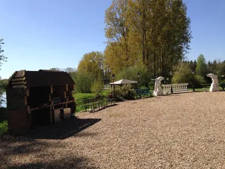 Villa spacieuse et conviviale à Courtenay avec jardin clôturé - Photo 17
