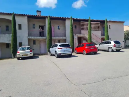 Studio douillet à Gréoux-les-Bains - 30 m² - Terrasse - Photo 5