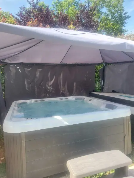 Villa spacieuse avec piscine à Saint-Fons, Villa 8 personnes à Saint Fons - Photo 2