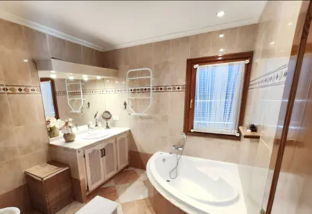 Villa sophistiquée à Sant Josep de sa Talaia avec piscine privée - Photo 8
