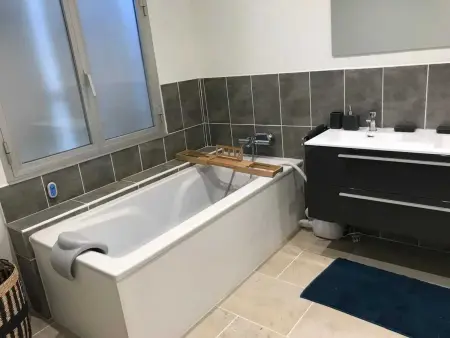 Maison spacieuse à Villeneuve-lès-Avignon avec jardin 150 m² - Photo 26