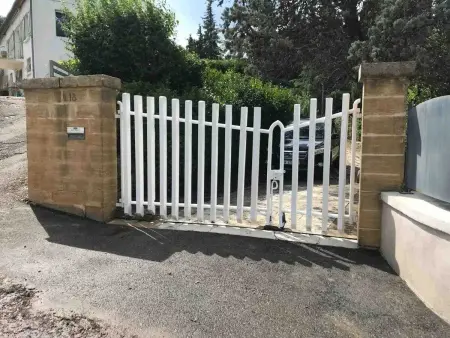 Maison spacieuse à Villeneuve-lès-Avignon avec jardin 150 m² - Photo 37