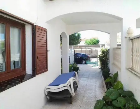 Maison ensoleillée à Creixell avec terrasse et parking - Photo 9
