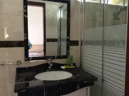 Appartement élégant à Flic en Flac avec piscine partagée - Photo 4
