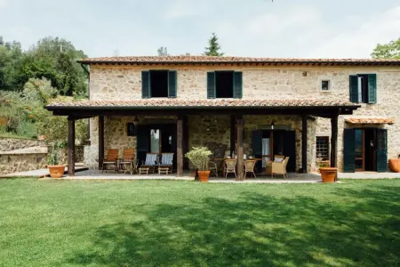 Villa élégante à Santa Fiora avec piscine privée - Photo 2