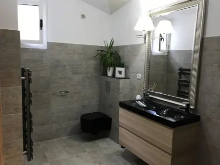 Villa ensoleillée à Pietralba avec piscine privée - Photo 16