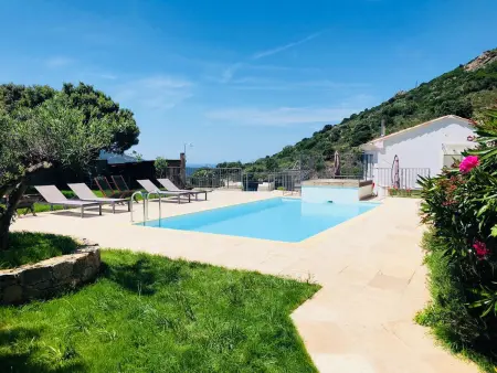 Villa ensoleillée à Pietralba avec piscine privée - Photo 19