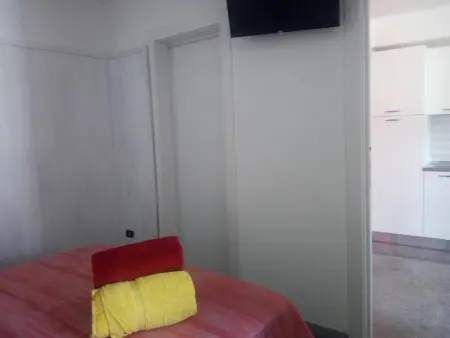 Appartement moderne à Montegiordano, 80 m², vue sur jardin. - Photo 2